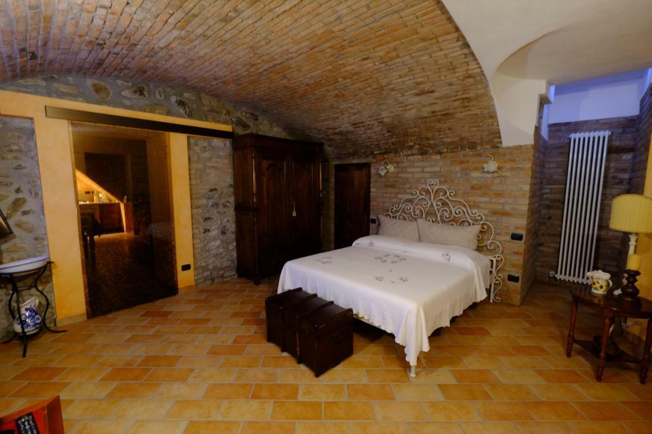 B&B La Corte Suites Salice Terme Dış mekan fotoğraf