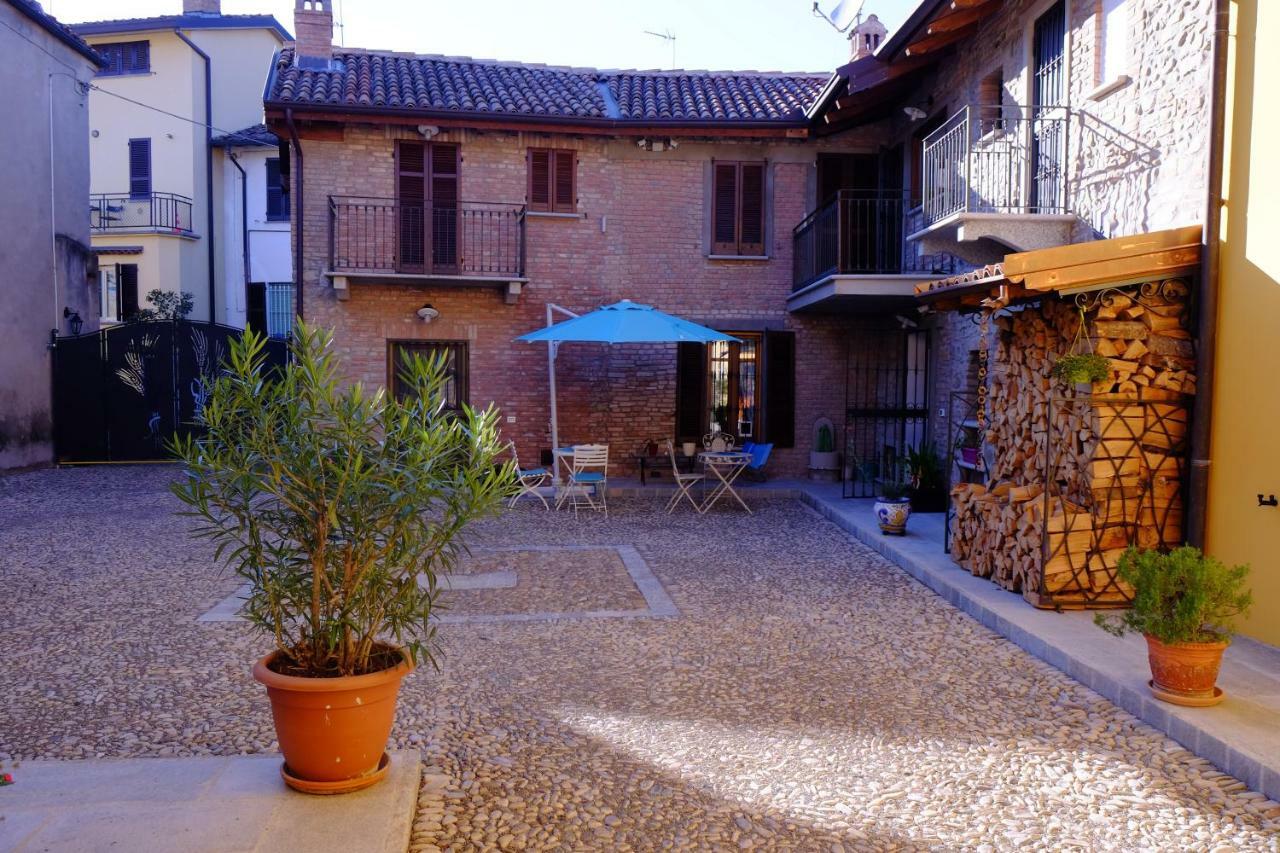 B&B La Corte Suites Salice Terme Dış mekan fotoğraf